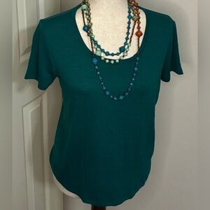 SIMPLY VERA Size PS. 18” Pit to pit. Deep green. Casual Comfy. Casual. Versatile